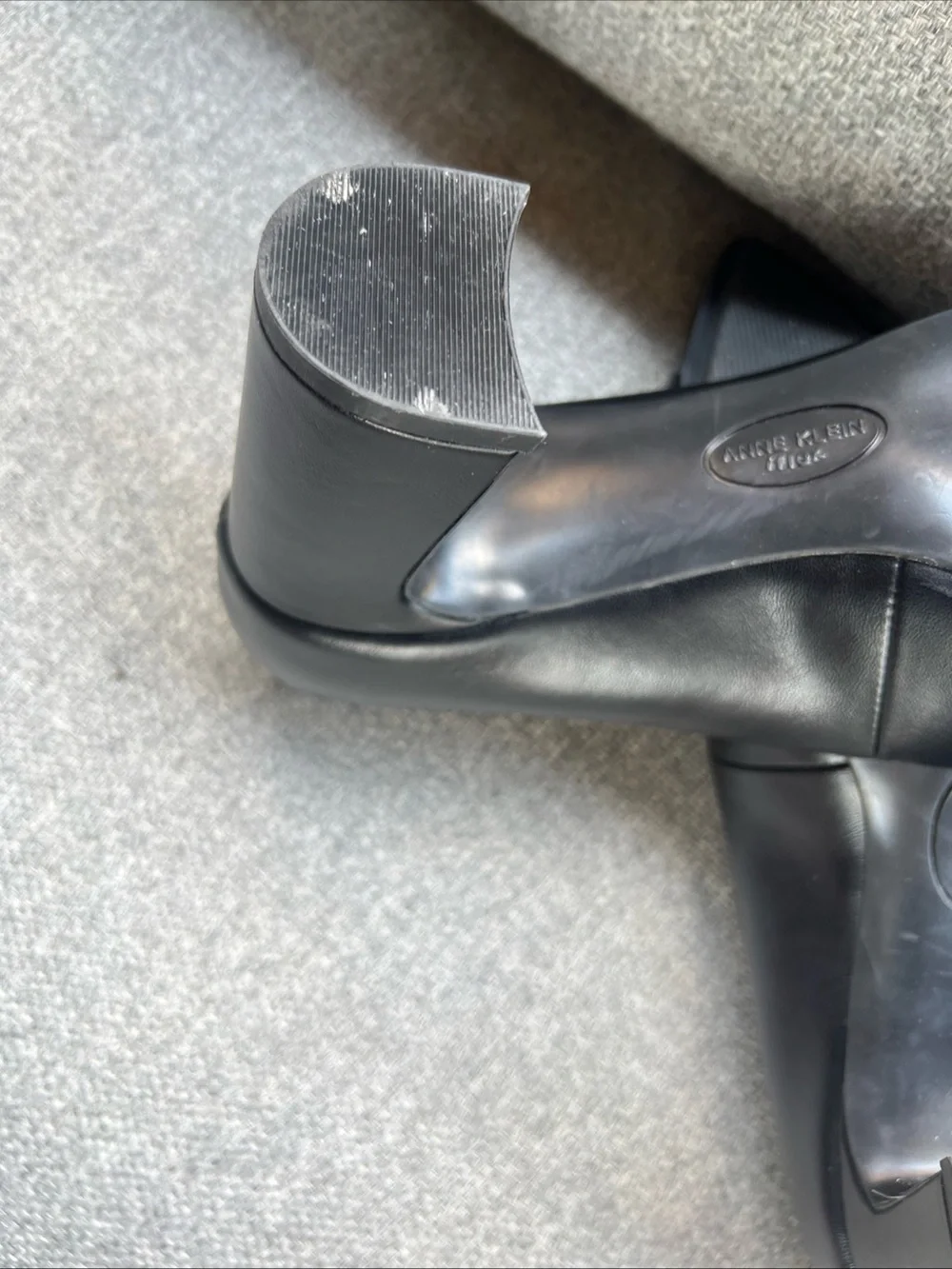 Anne Klein iFlex Bentley Black Leather Pointed Toe Buckle BlockHeel Pumps Sz 8.5